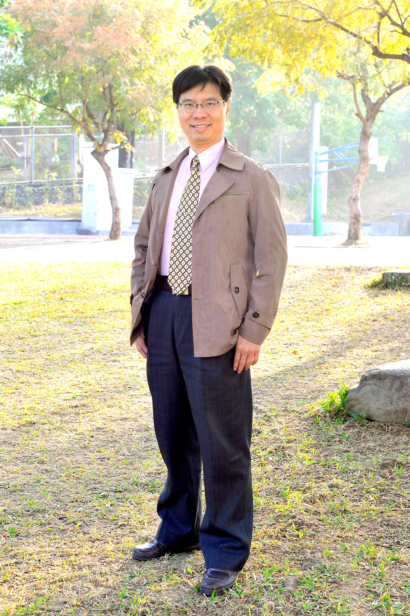 現任施校長照片 現任施校長照片